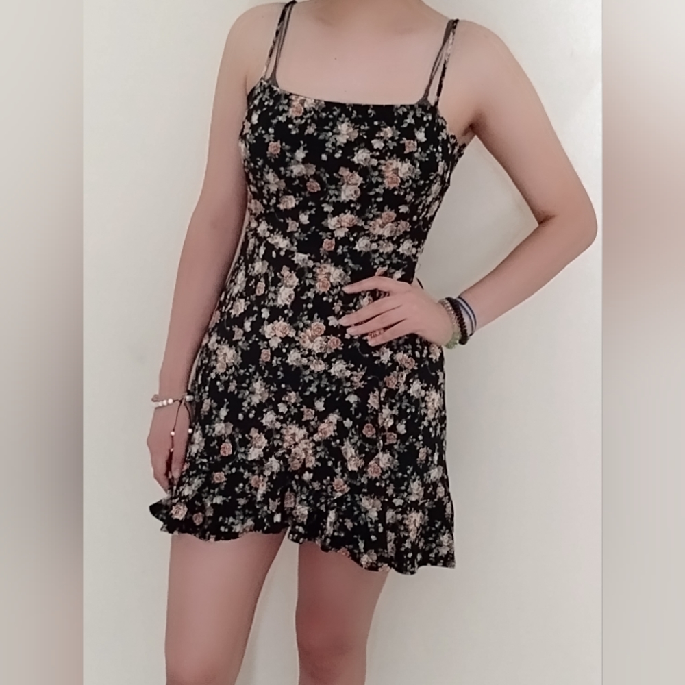 Windsor  floral formal mini dress. Size S.